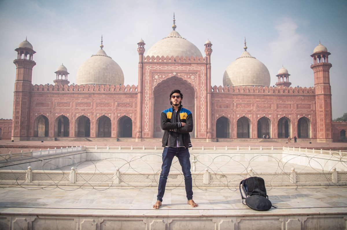Travel documents and passport for Pakistan tourist visa application