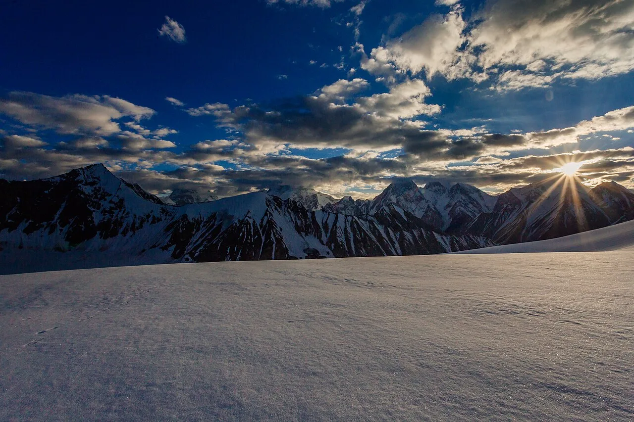 Gondogoro La Trek (5,585 m): Crossing the Karakoram’s Great Pass from Concordia to Hushe (2026)