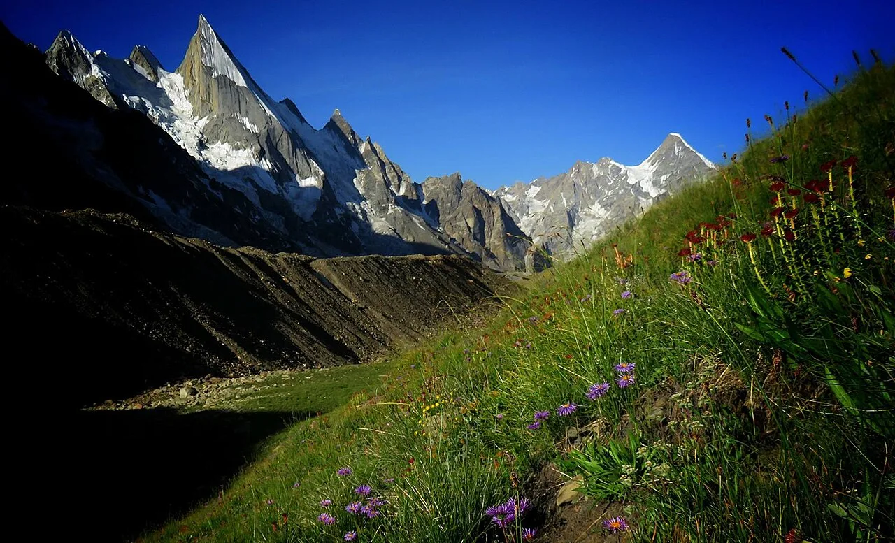 Close view of the northwest face of Laila Peak, a 1,500-metre sweep of ice angled at roughly 45 degrees