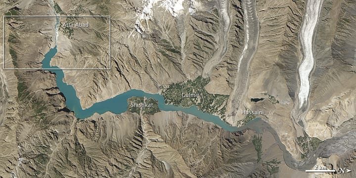NASA satellite image showing Attabad Lake blocking the Hunza River valley in 2011