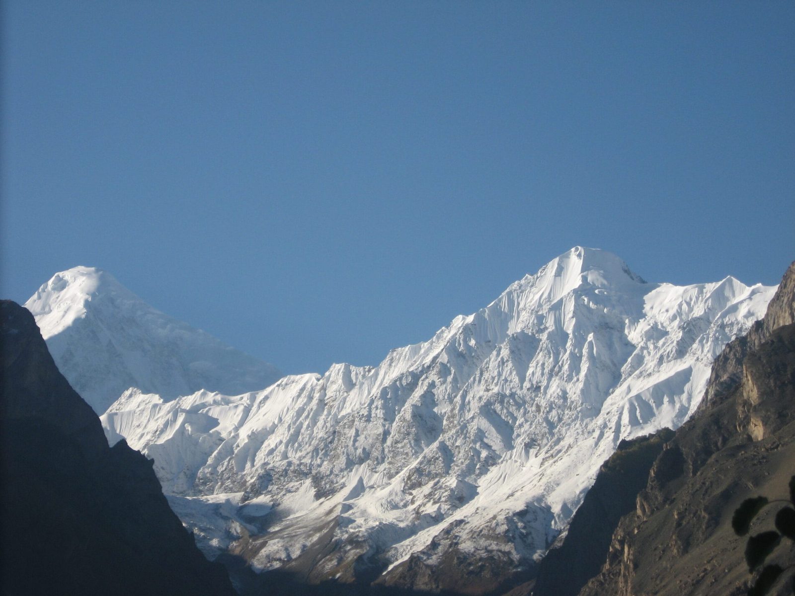 Blick auf den Diran von Karimabad über das Hunza-Tal
