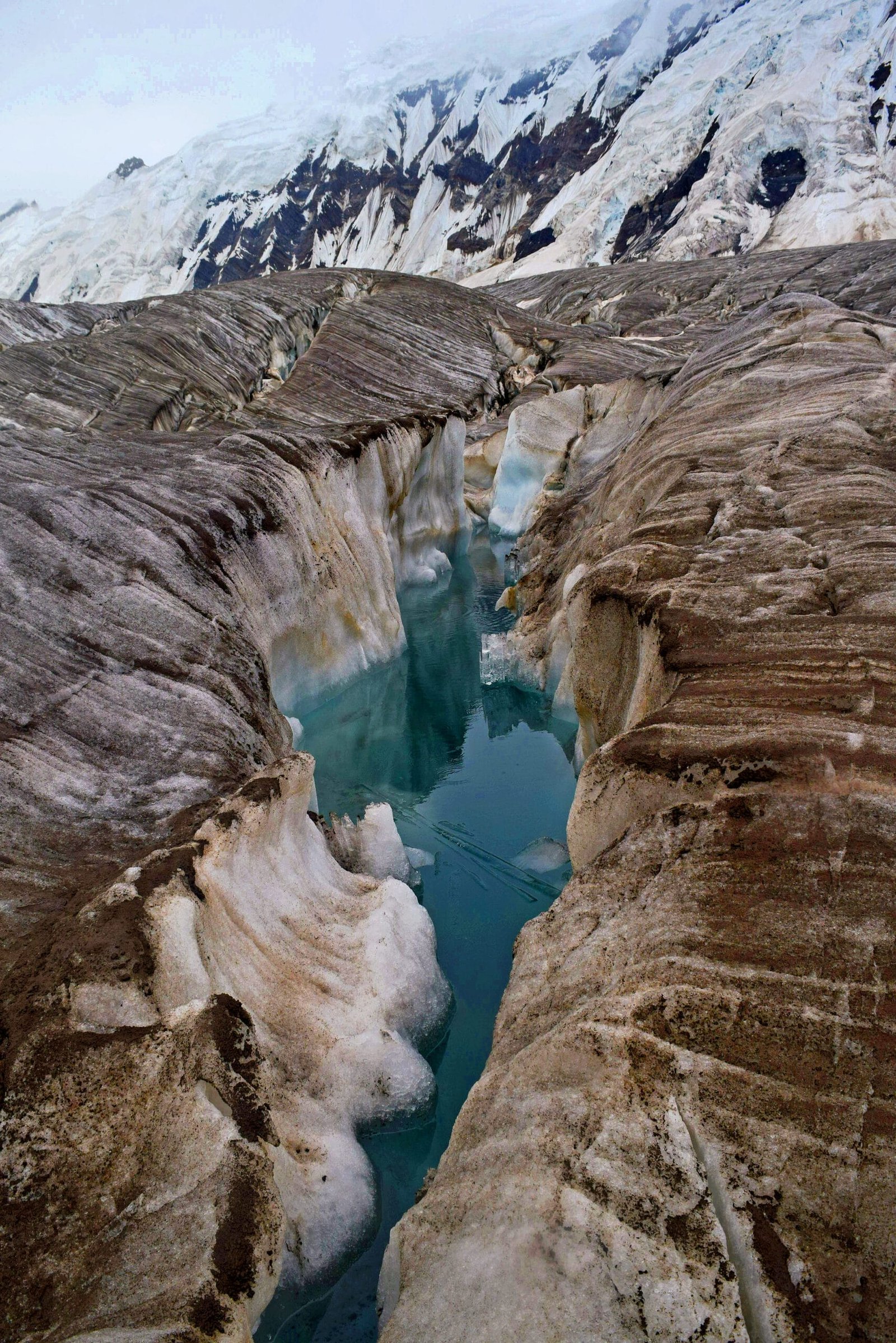 The rough track running alongside the Hispar Glacier below the Hispar Muztagh