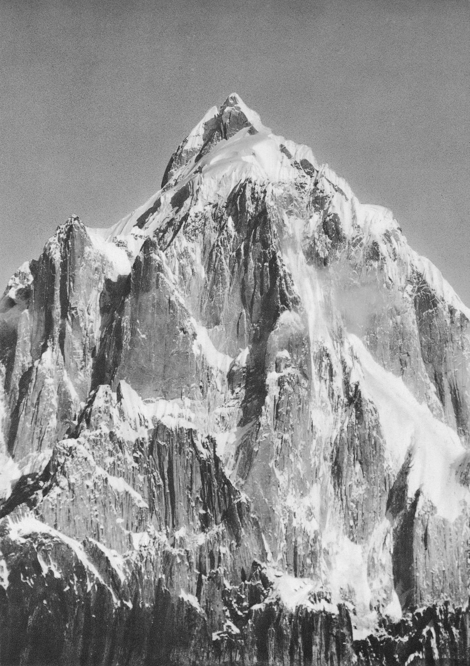 Historische Aufnahme des Paiju Peak vom Baltoro-Gletscher von Vittorio Sella