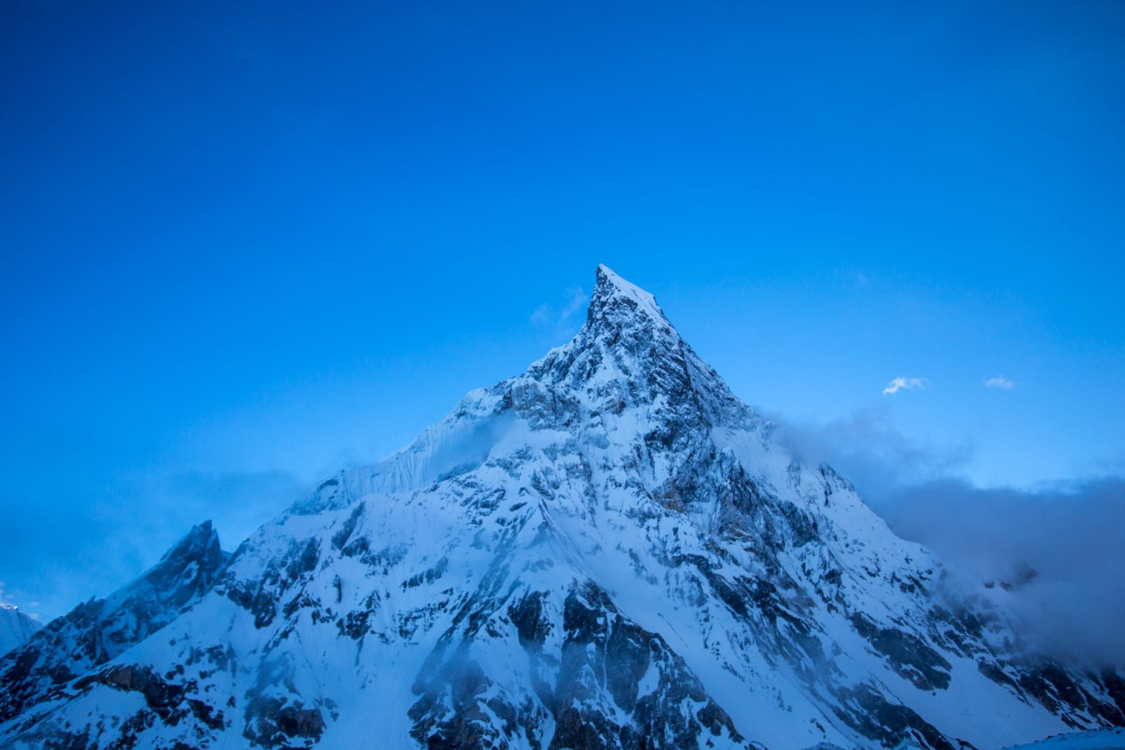 Mitre Peak (6.010 m): la torre di roccia di Concordia, salita una sola volta nel 1980 (2026)