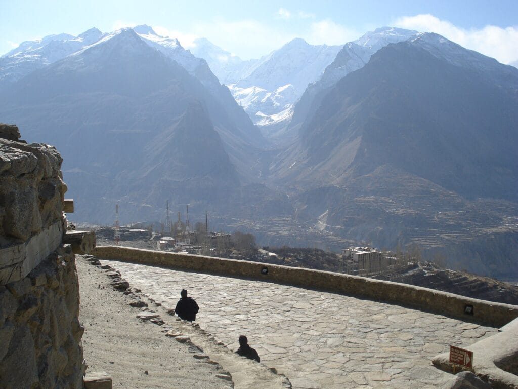 The Hunza valley terraces from Baltit Fort, where the Hunza people diet of apricots, walnuts and barley is grown. Photo: Ammarqureshi85, CC BY-SA 3.0, via Wikimedia Commons.